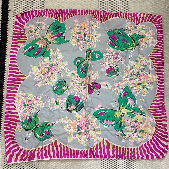 Vintage butterfly scarf - Picture 2 of 7